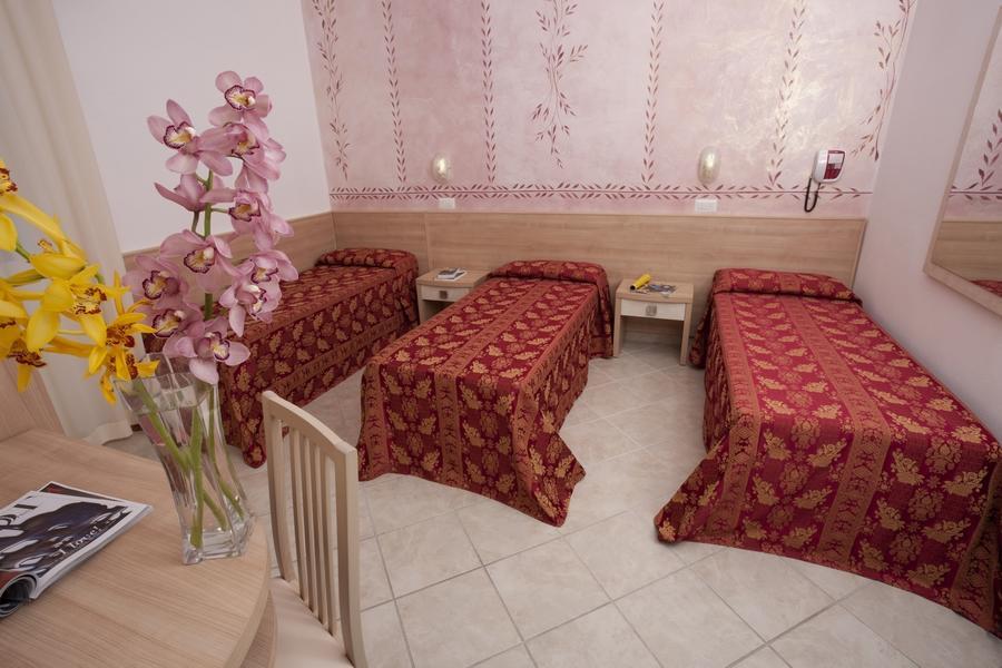 Hotel Rodi Cervia Buitenkant foto